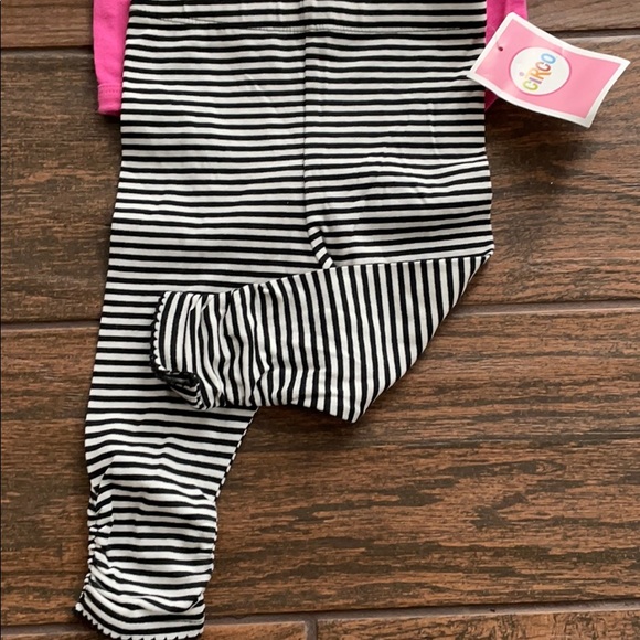 🎀Adorable girls 2 outfit bundle 🎀 - Picture 8 of 9